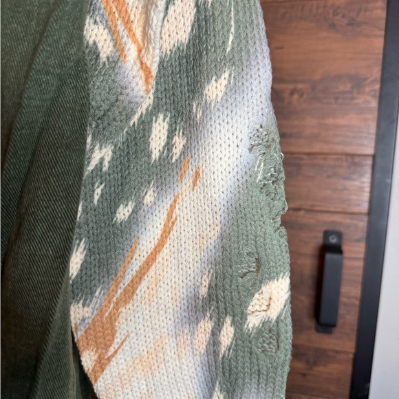 Umgee Olive Green Shirt with Distressed Sweater Sleeves - Picture 3 of 10